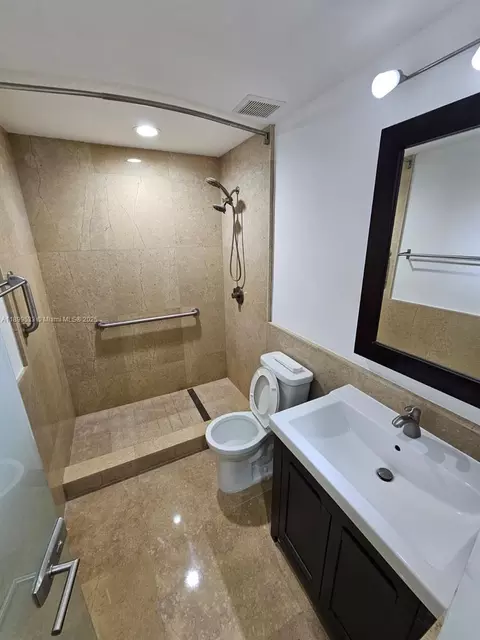Bath - 5754 NW 98th Ave, Doral, FL 33178 photo 1 of 4