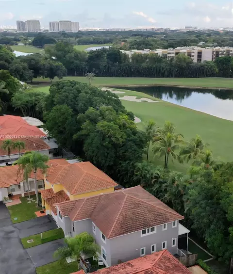 View/Area - 5754 NW 98th Ave, Doral, FL 33178 photo 2 of 3