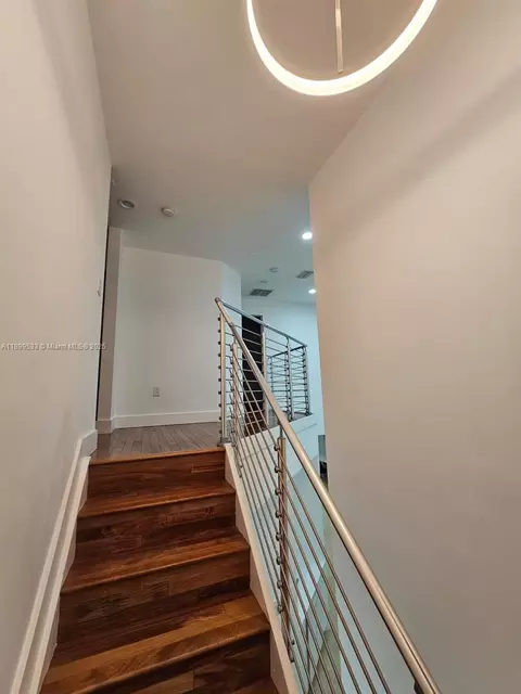 Entry Way - 5754 NW 98th Ave, Doral, FL 33178 photo 2 of 4