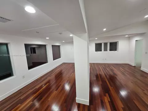 Living - 5754 NW 98th Ave, Doral, FL 33178 photo 5 of 7