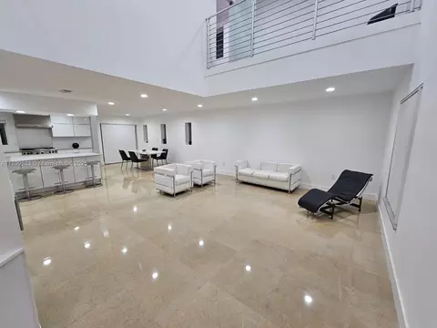 Living - 5754 NW 98th Ave, Doral, FL 33178 photo 2 of 7