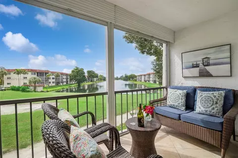 411 S Hollybrook Dr #204, Pembroke Pines, FL 33025