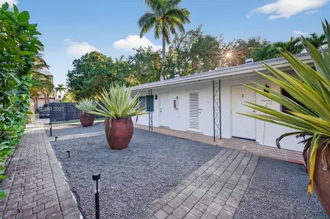 1004 W Las Olas Blvd, Fort Lauderdale, FL 33312