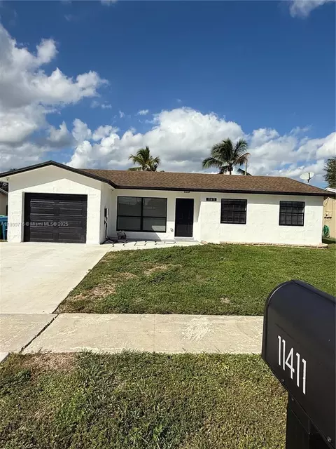 11411 NW 37th Pl, Sunrise, FL 33323