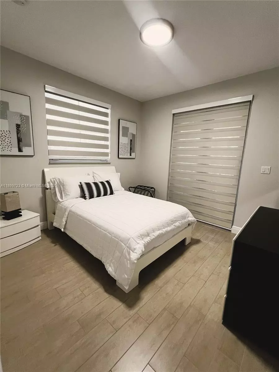 Bedroom - 7831 SW 164th Ave, Miami, FL 33193 photo 4 of 5