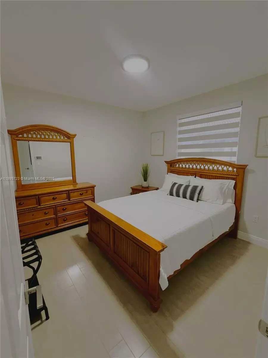 Bedroom - 7831 SW 164th Ave, Miami, FL 33193 photo 3 of 5
