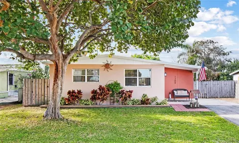 1200 NW 41st St, Oakland Park, FL 33309