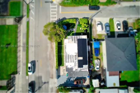 8401 NW 24th Pl, Miami, FL 33147