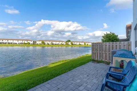 10069 SW 231st Ln, Miami, FL 33190