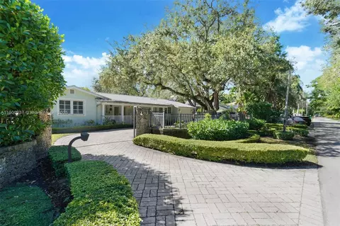 4920 SW 76 St, Miami, FL 33143