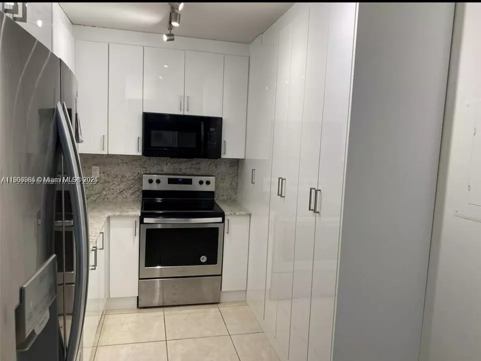 Other - 1965 S Ocean Dr #5B, Hallandale Beach, FL 33009 photo 2 of 5