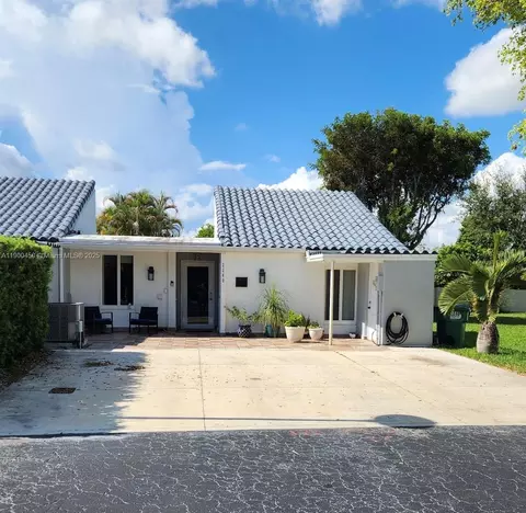 2240 SW 122nd Ct, Miami, FL 33175