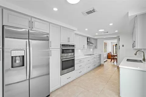 19435 E Lake Dr, Hialeah, FL 33015