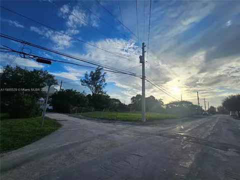 2140 NW 76th St, Miami, FL 33147 photo 6