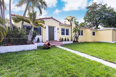 1200 SW 18th St, Miami, FL 33145