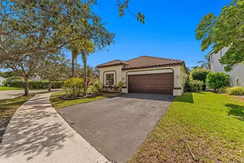 1561 Banyan Way, Weston, FL 33327