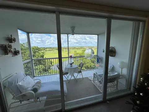 3080 N Course Dr #704, Pompano Beach, FL 33069