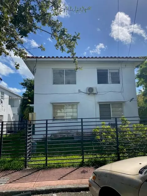 1949 Marseille Dr, Miami Beach, FL 33141