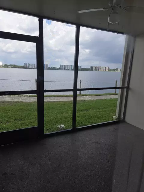 117 Lake Emerald Dr #108, Oakland Park, FL 33309