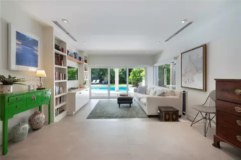 Living - 11570 SW 72nd Ave, Pinecrest, FL 33156 photo 2 of 3