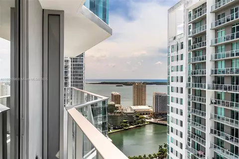 77 SE 5th St #2107, Miami, FL 33143