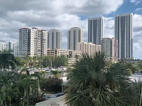 500 Bayview Dr #321, Sunny Isles Beach, FL 33160