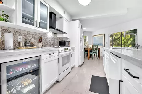 9239 NW 9th Pl #C1L, Plantation, FL 33324