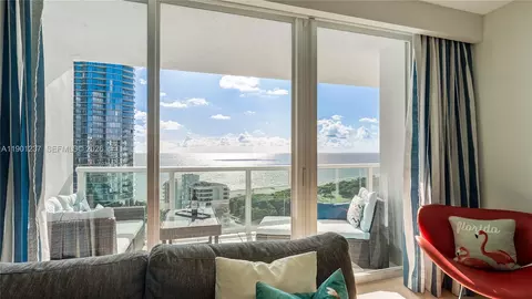 100 Bayview Dr #1807, Sunny Isles Beach, FL 33160