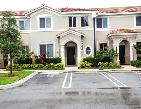2363 SE 11th St, Homestead, FL 33035