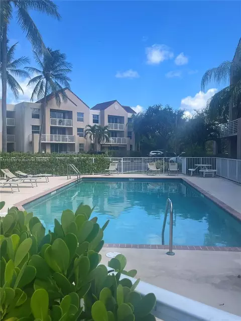 2731 Ocean Club Blvd #301, Hollywood, FL 33019