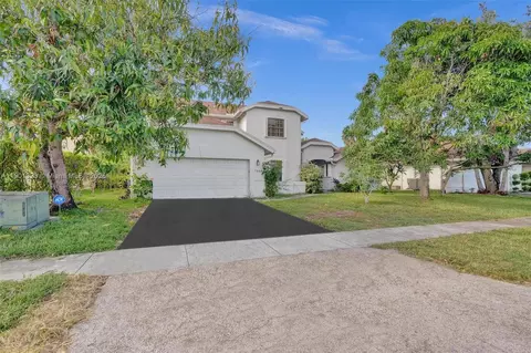 7335 NW 54th St, Lauderhill, FL 33319