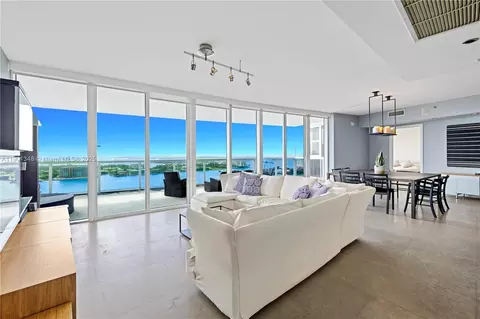 400 Alton Rd #3006, Miami Beach, FL 33139