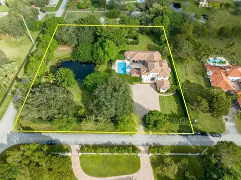 18951 SW 53rd St, Southwest Ranches, FL 33332