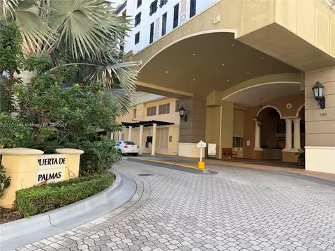 888 S Douglas Rd #917, Coral Gables, FL 33134
