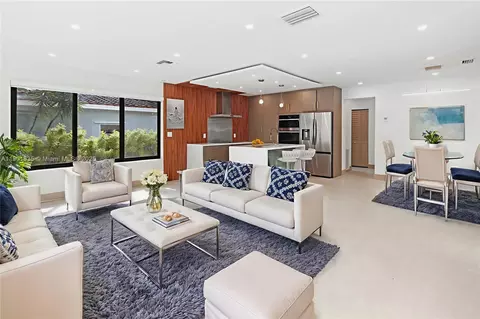 1620 Mckinley St, Hollywood, FL 33020