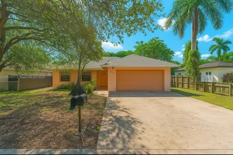 222 NW 14th St, Homestead, FL 33030