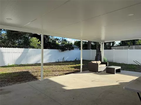 2051 NW 152nd Ter, Miami Gardens, FL 33054