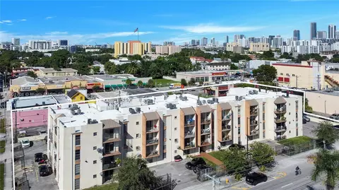 1051 SW 1st St #110, Miami, FL 33130