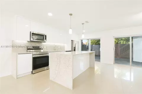 6080 W 26th Ct #101-9, Hialeah, FL 33016