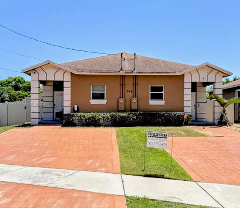 798 NE 43 St, Oakland Park, FL 33334