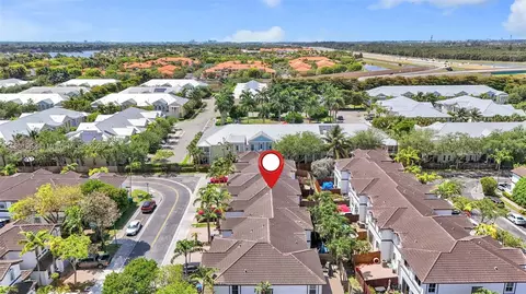 View/Area - 7634 NW 114th Path, Doral, FL 33178 photo 2 of 7