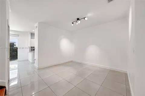 Living - 7634 NW 114th Path, Doral, FL 33178 photo 4 of 6
