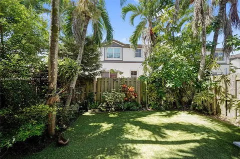 Exterior - 7634 NW 114th Path, Doral, FL 33178 photo 3 of 5