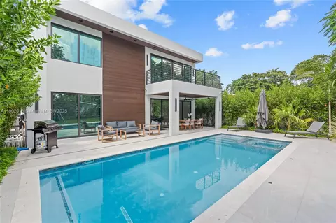 2531 NE 182, North Miami Beach, FL 33160