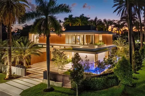 1800 W 27th St, Miami Beach, FL 33140