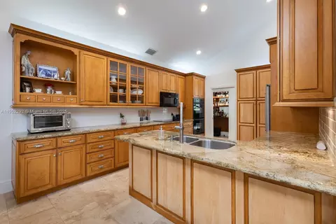 Kitchen - 11003 SW 77th Ct Cir, Pinecrest, FL 33156 photo 1 of 3