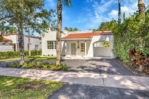 1213 La Mancha Ave, Coral Gables, FL 33134