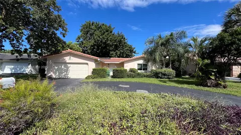 8535 NW 25th Pl, Coral Springs, FL 33065