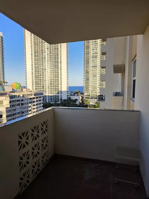 1833 S Ocean Dr #1505, Hallandale Beach, FL 33009