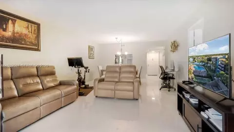 Undisclosed, Pembroke Pines, FL 33026